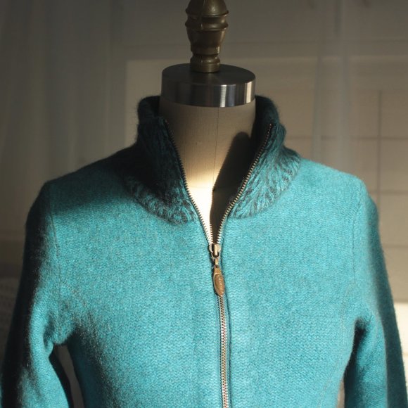 Striking turquoise wool/silk blend cardigan - Picture 2 of 6